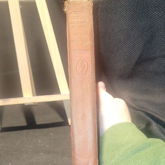 The Hound of Baskervilles by Conan Doyle - Picture 2 of 6